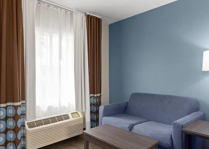 Super 8 Motel By Wyndham Near Fort Lauderdale Arpt